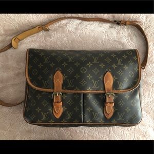 Louis Vuitton Messenger Bag w/Dust Cover Gibeciere
